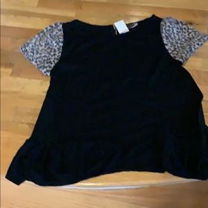 😍Anthropologie Funky short sleeve sweater NWOT